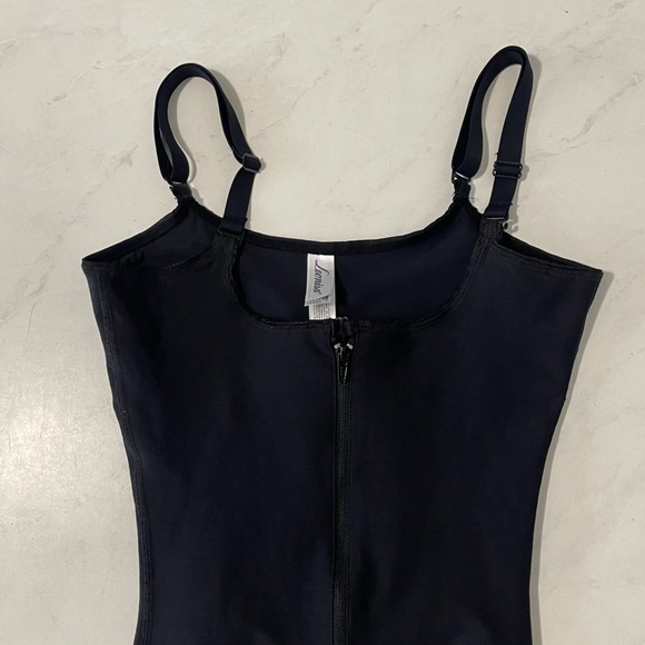 Leonisa Shapewear Black Firm Compression Open Bust Body Shaper Boyshorts Medium - Picture 5 of 9